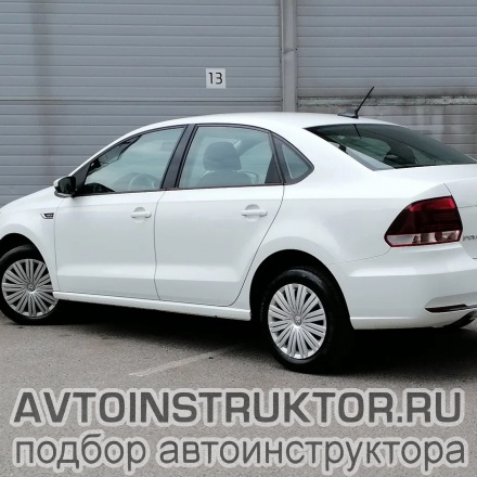 Обучение вождению на автомобиле Volkswagen Polo