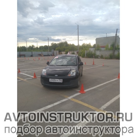 Обучение вождению на автомобиле Ford Fiesta